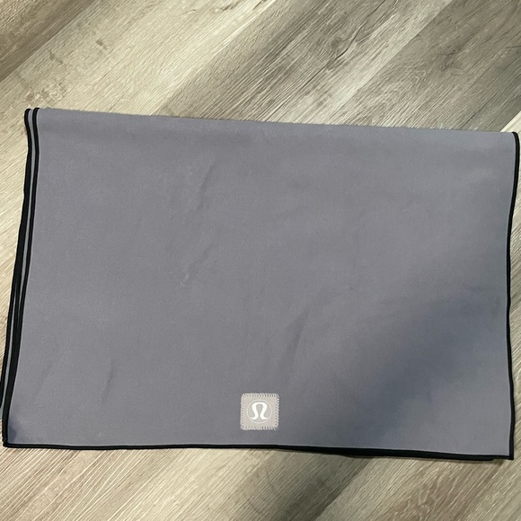lululemon athletica Accessories - Lululemon yoga towel